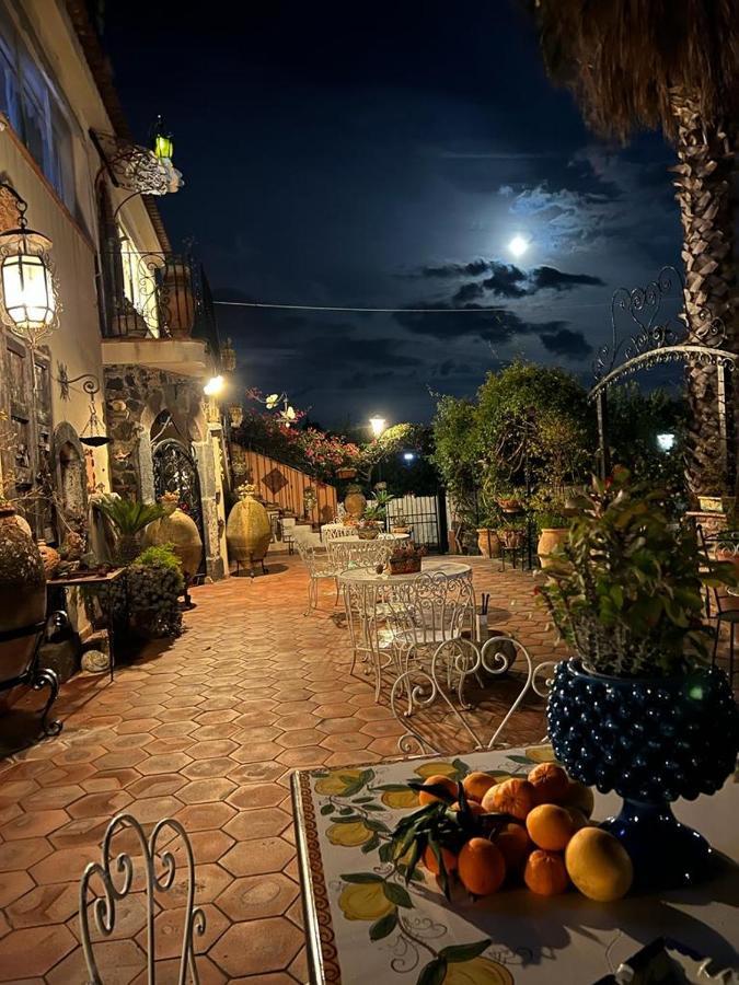 La Capanna Di Giuseppe E Maria Bed & Breakfast ตาออร์มินา ภายนอก รูปภาพ
