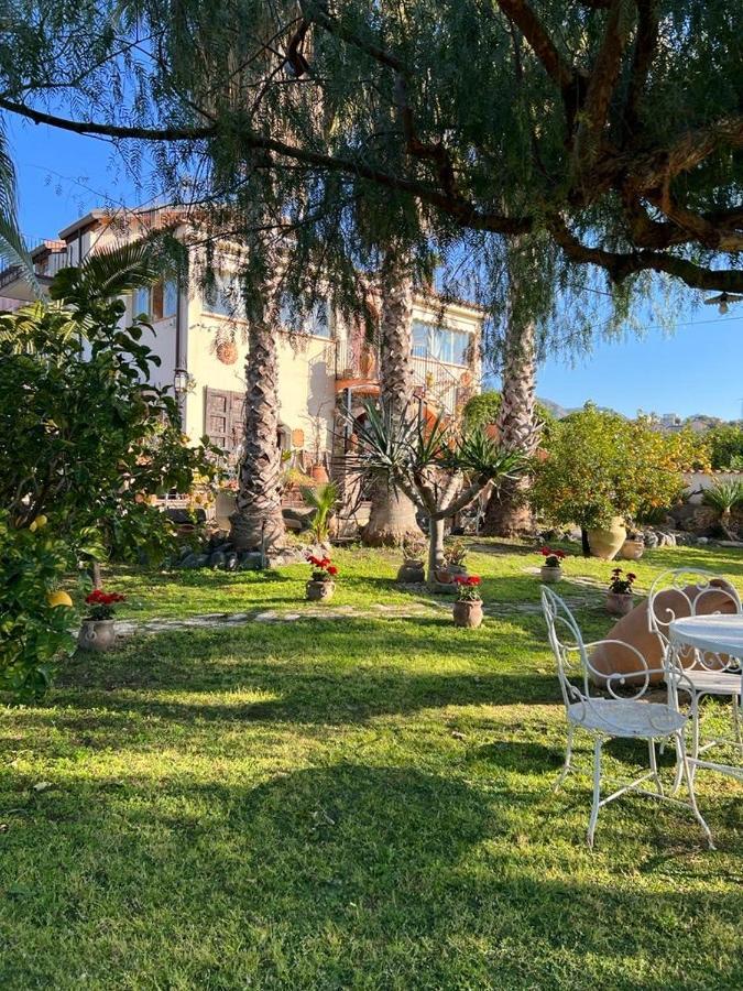 La Capanna Di Giuseppe E Maria Bed & Breakfast ตาออร์มินา ภายนอก รูปภาพ